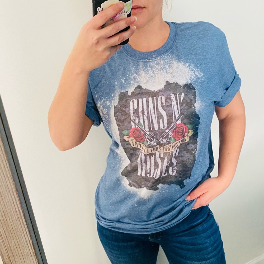 New• Guns N' Roses Distressed Graphic Tee